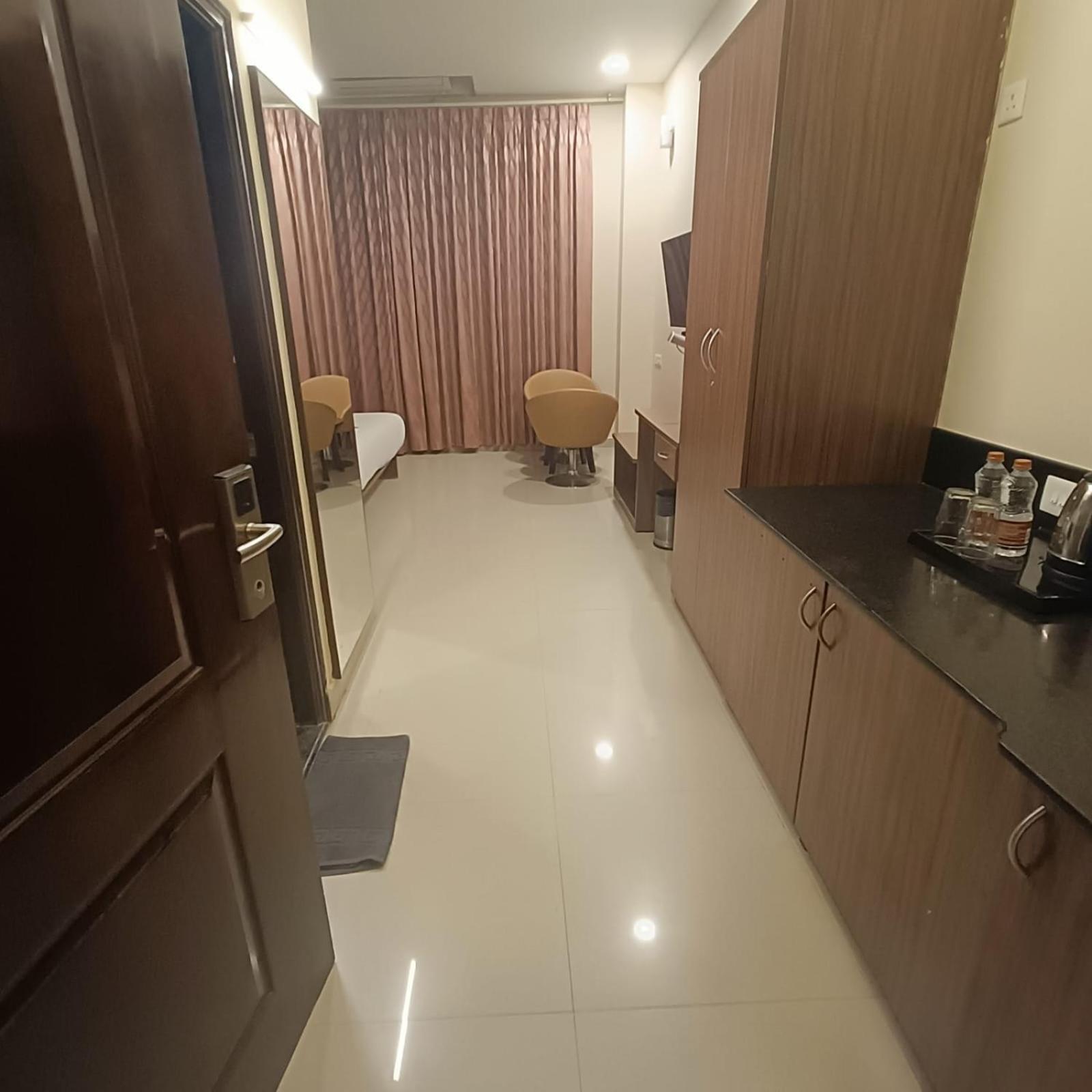 Astra Hotels & Suites Whitefield Near To Nallurahalli Metro Station And Ktpo Bengaluru Kültér fotó